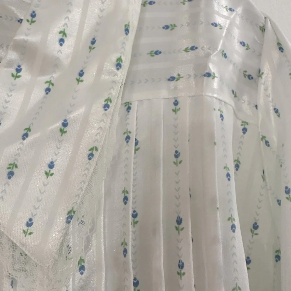 NWT Vintage Beth Michaels Satin Floral Print Nightgown Housedress Size Medium